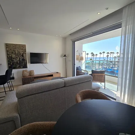 Appartamento Lazuli Beachfront Luxury Larnaca
