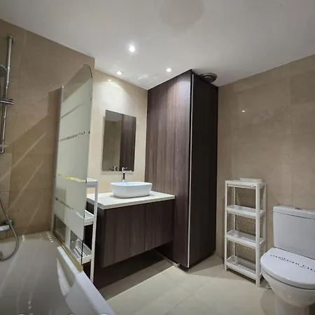 Lazuli Beachfront Luxury * Larnaca