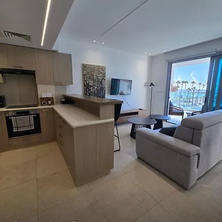 Appartamento Lazuli Beachfront Luxury *
