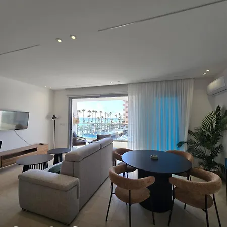 Appartamento Lazuli Beachfront Luxury